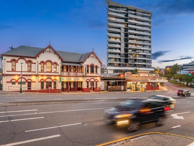 Image attached for category: Pubs & Hotels